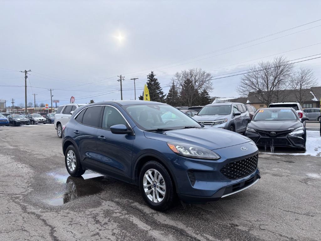 2020 Ford Escape SE's photo